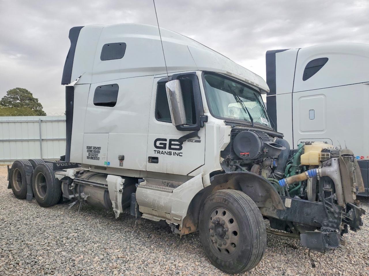 Salvage Volvo Vnl Image
