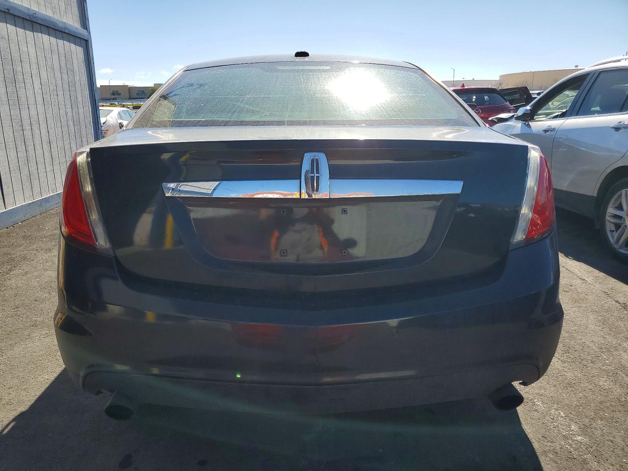 Lincoln MKS