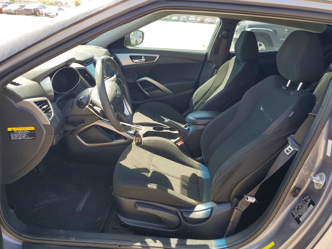 Hyundai VELOSTER Base