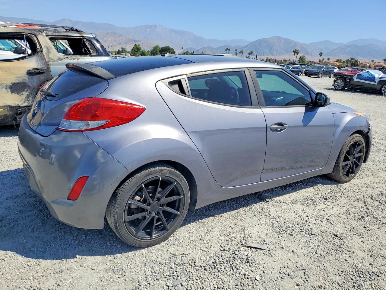 Hyundai VELOSTER Base