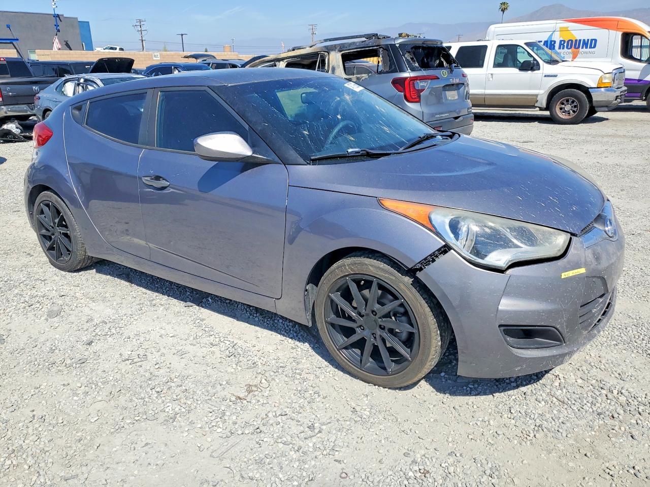 Hyundai VELOSTER Base