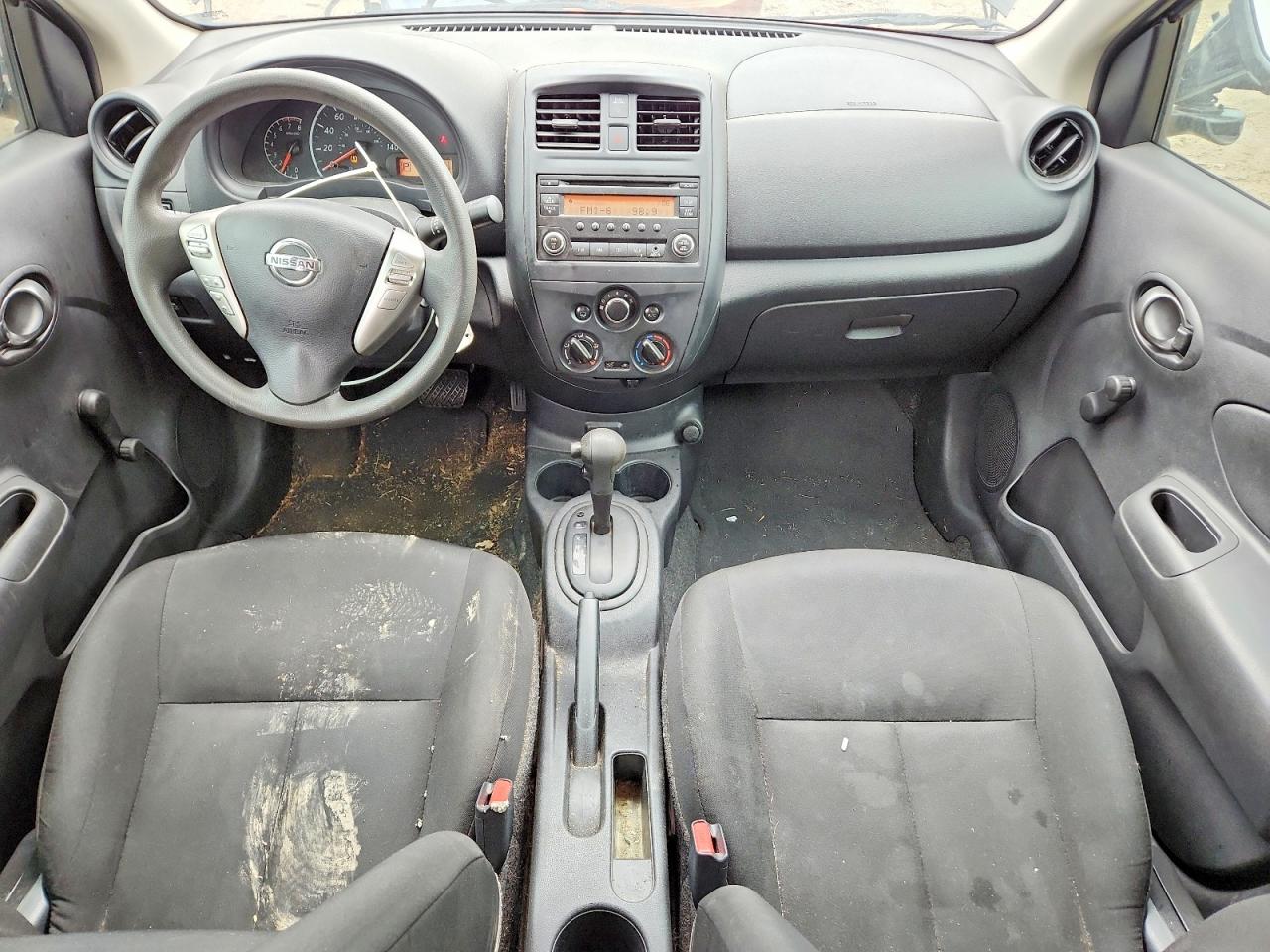Nissan Versa 1.6 S Plus