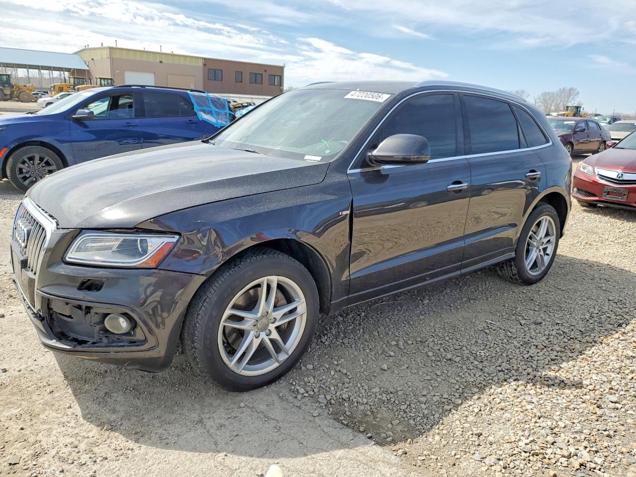 Salvage Audi Q5 Image