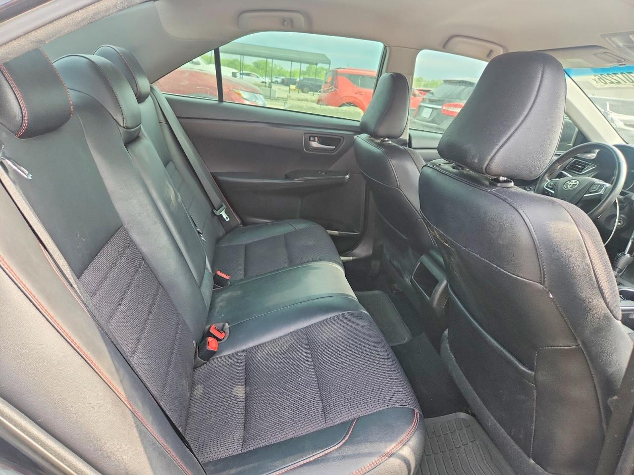 Toyota Camry Se