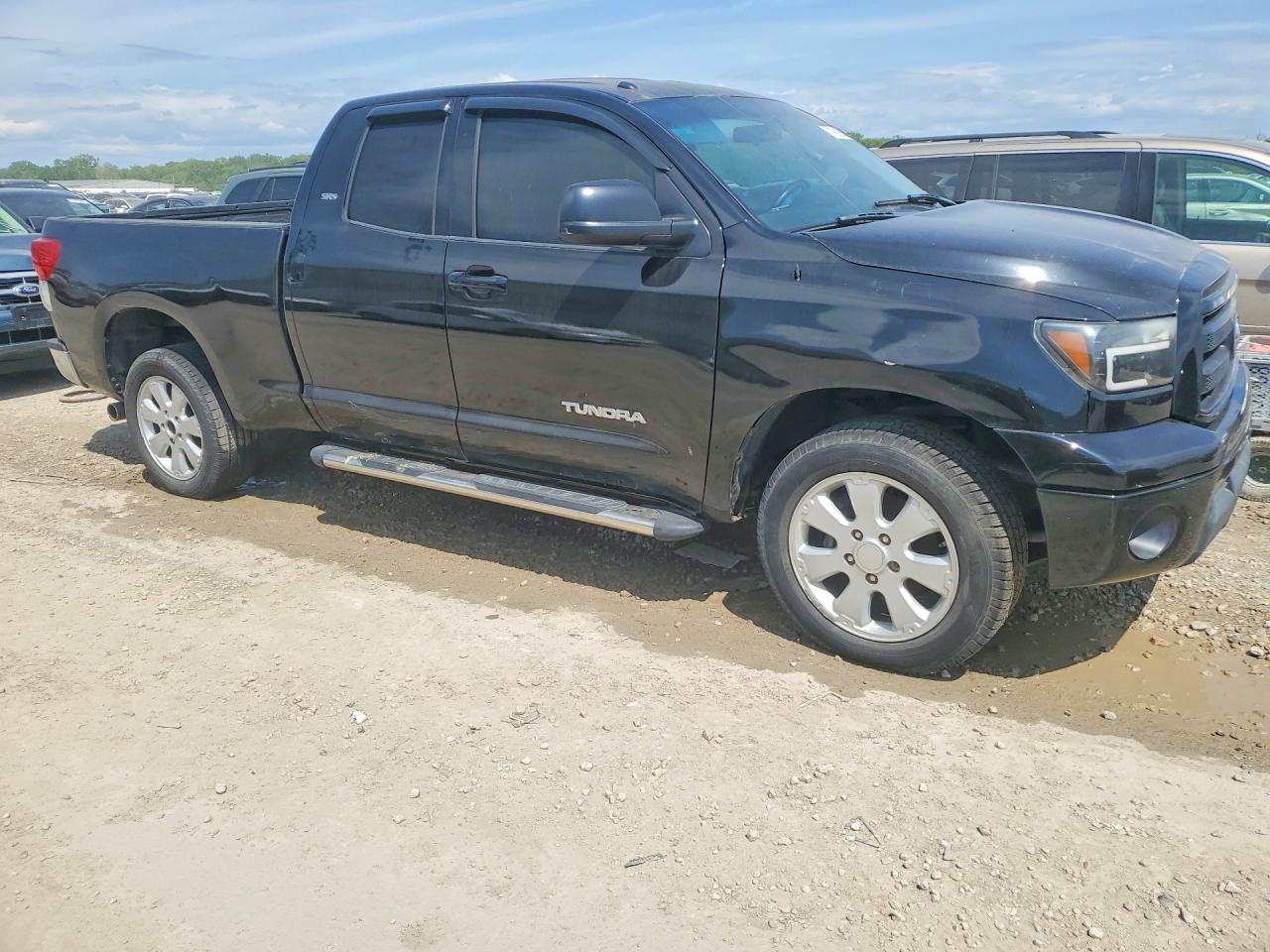 Toyota Tundra Double Cab Sr5