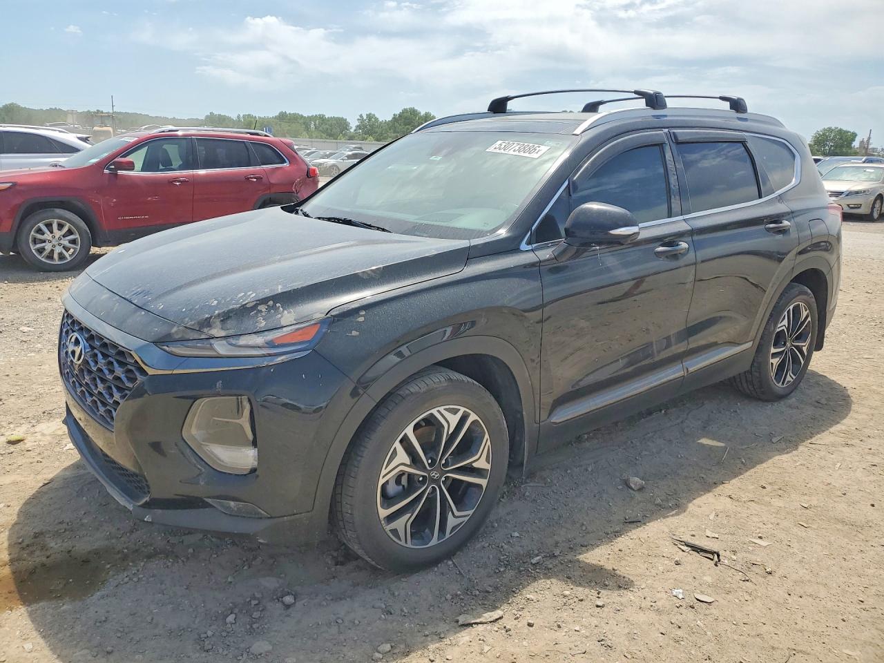 Salvage Hyundai SANTA FE Image
