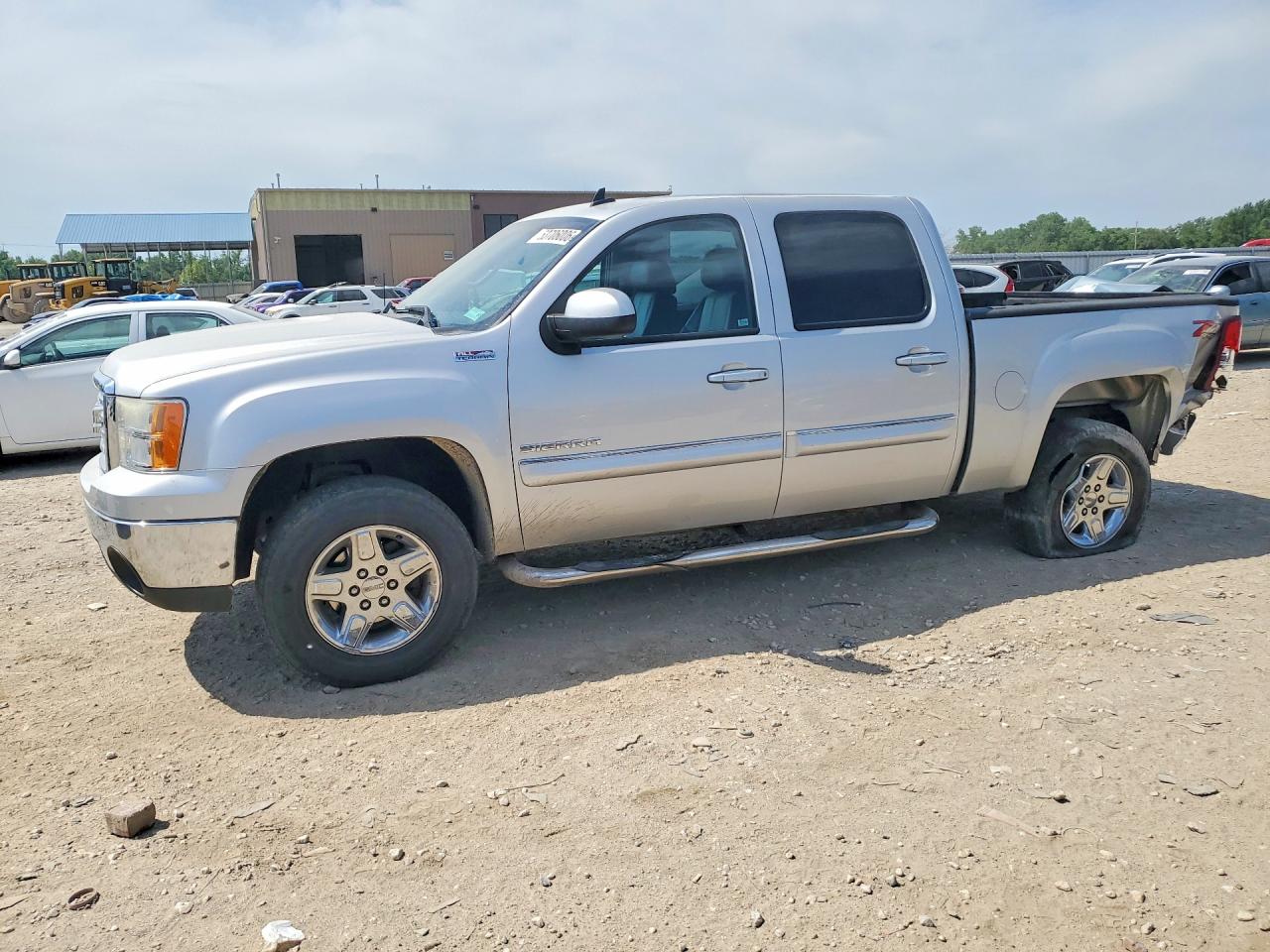 Salvage GMC Sierra Image