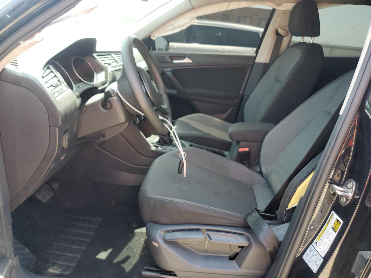 Volkswagen Tiguan S