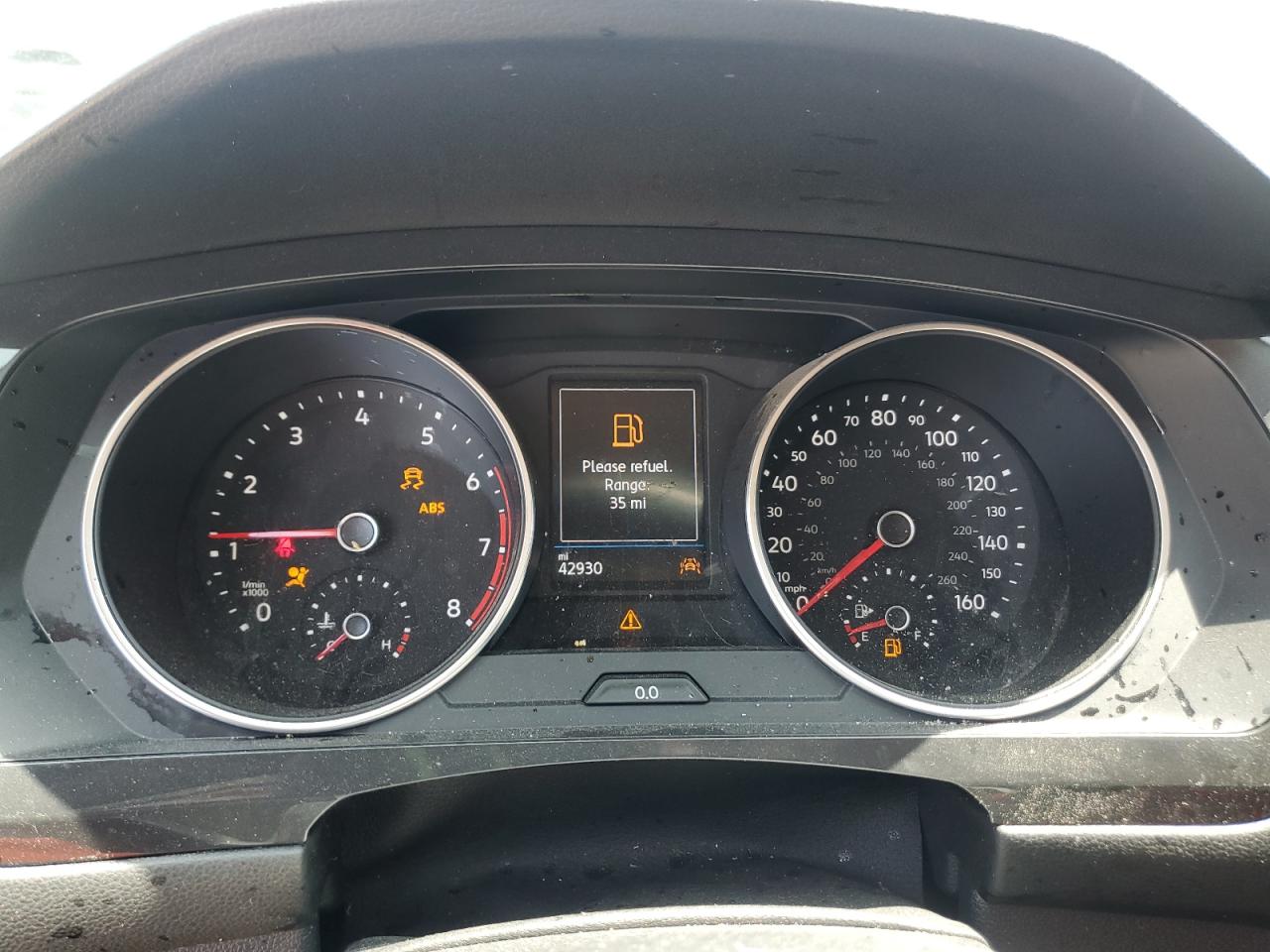 Volkswagen Tiguan S
