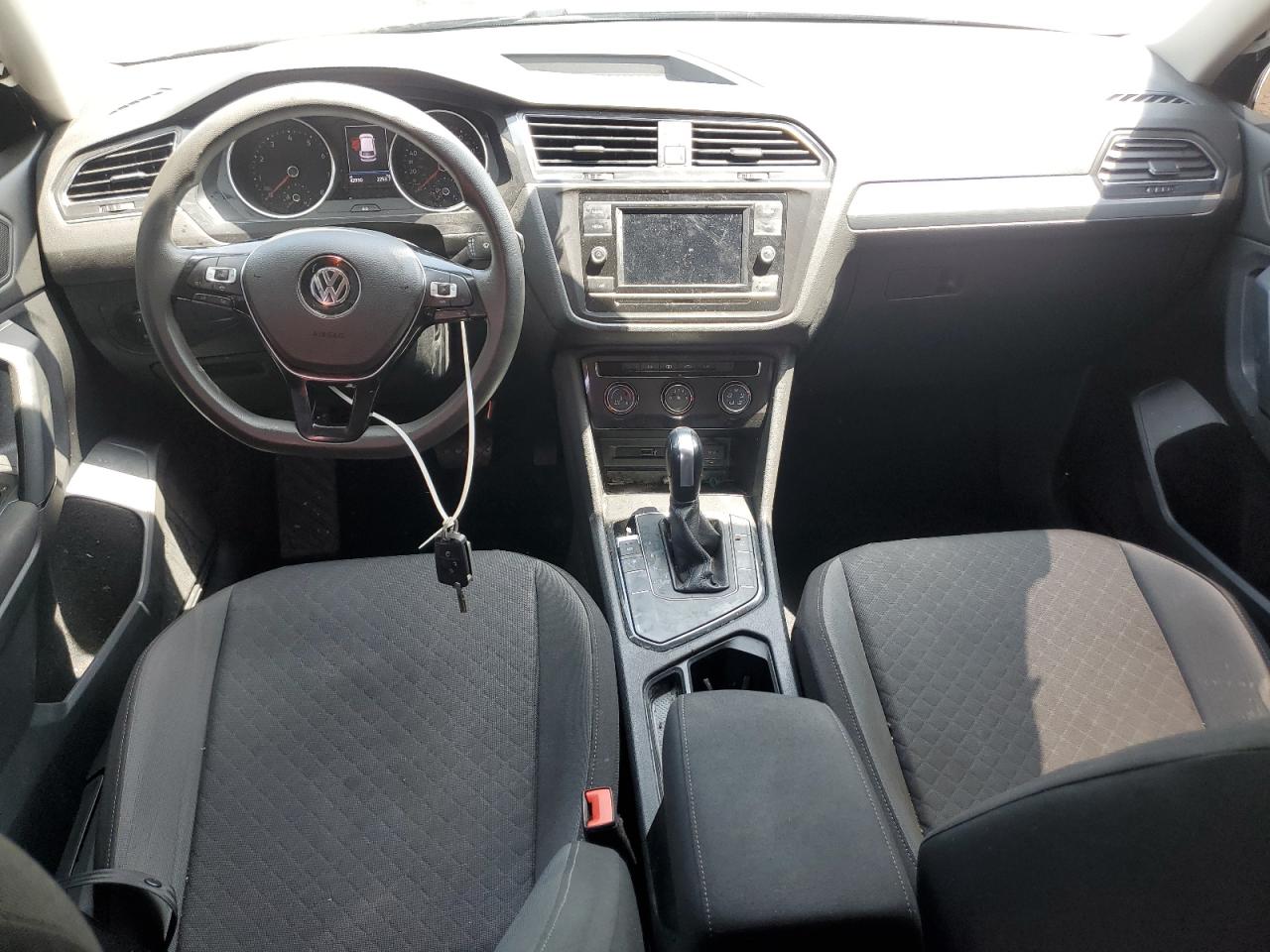 Volkswagen Tiguan S