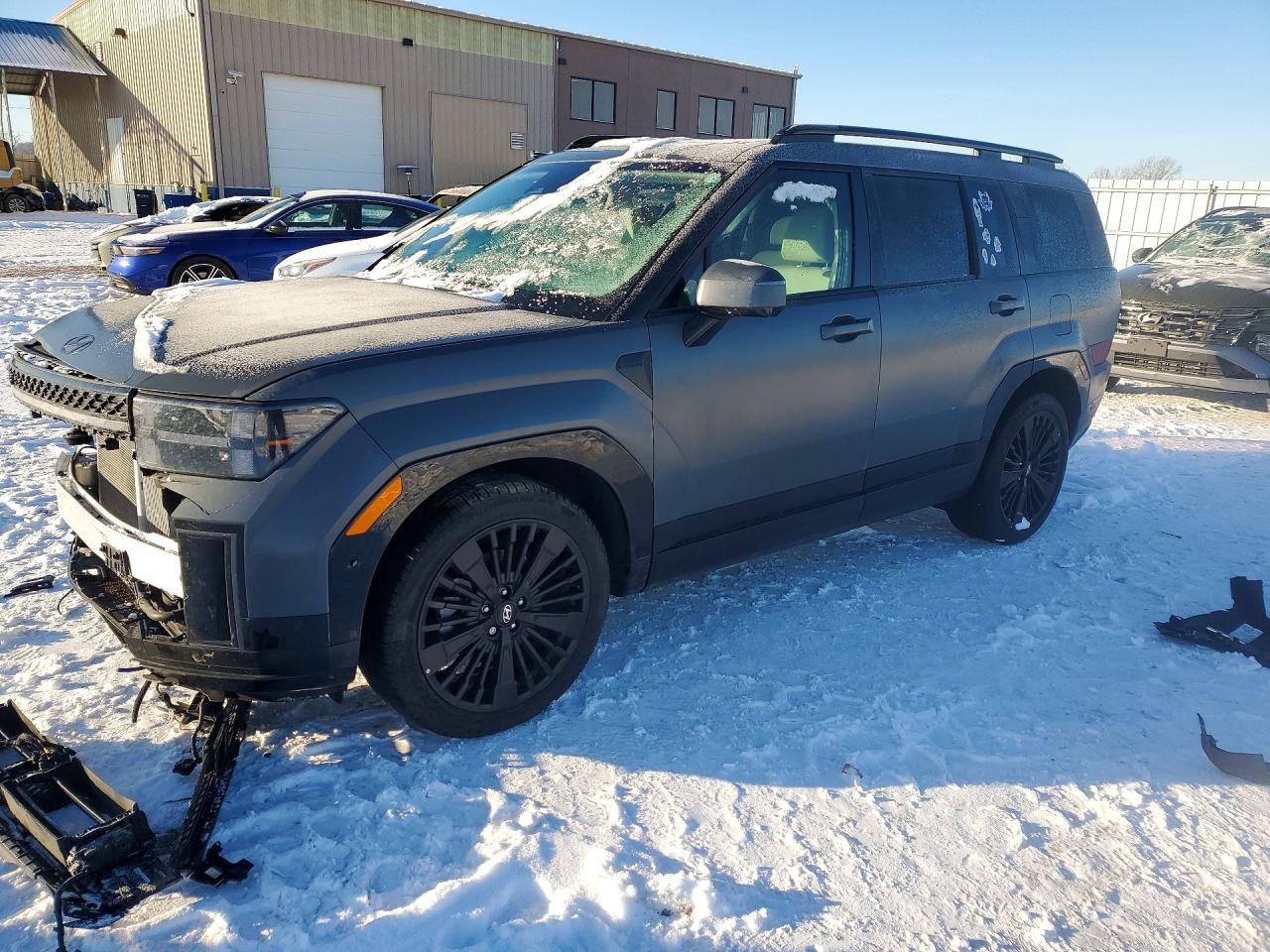 Salvage Hyundai SANTA FE Image