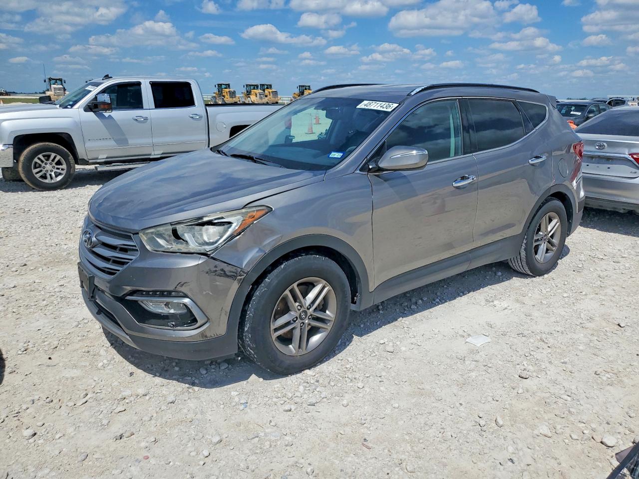Salvage Hyundai SANTA FE Image