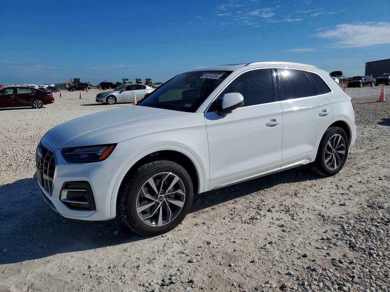 Salvage Audi Q5 Image