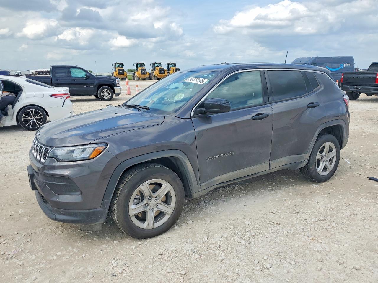 Salvage Jeep Compass Image