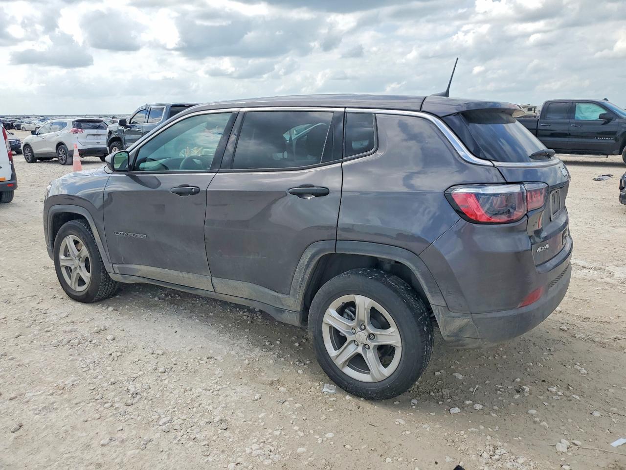 Jeep Compass Sport