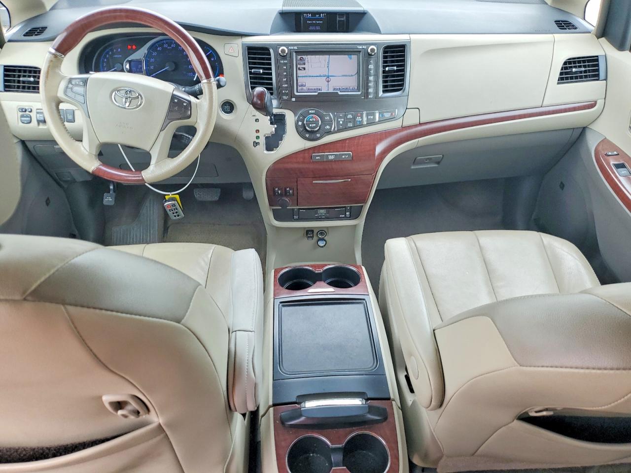 Toyota Sienna Limited 7-passenger