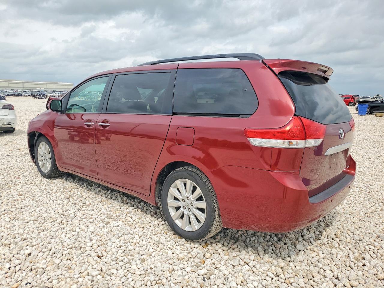 Toyota Sienna Limited 7-passenger