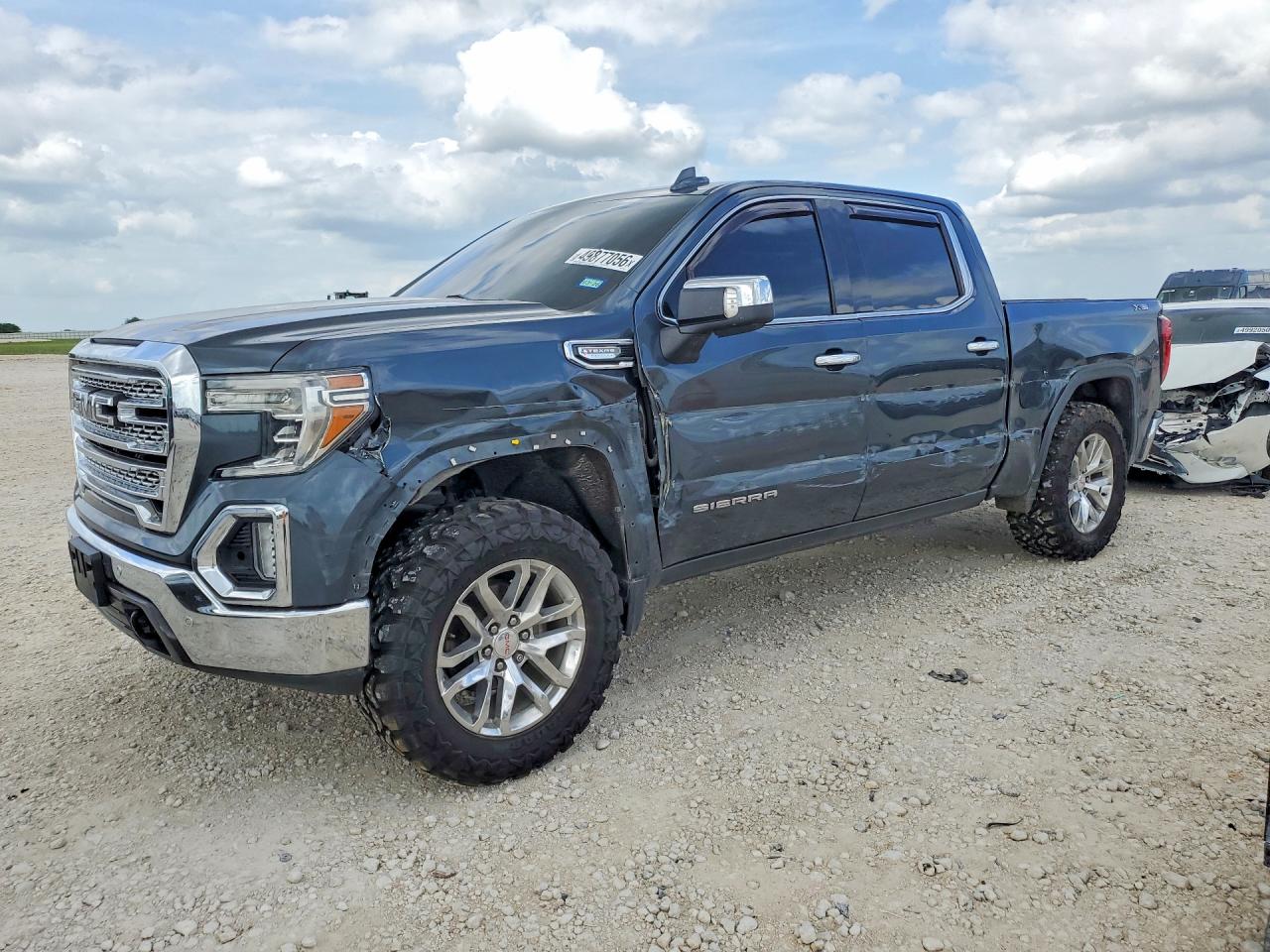 Salvage GMC Sierra Image