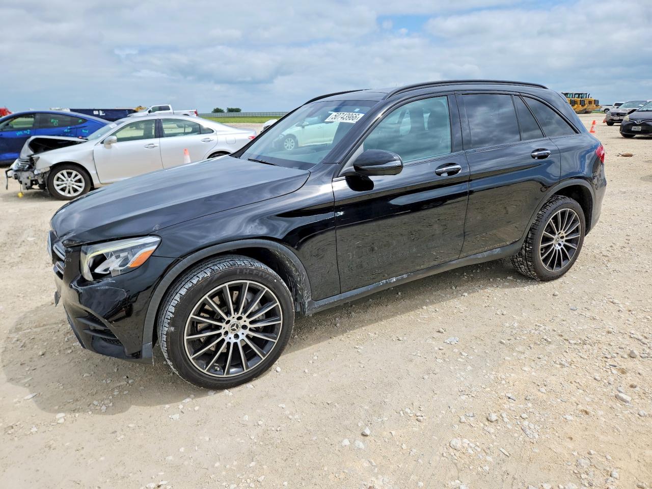 Salvage Mercedes-Benz GLC Image