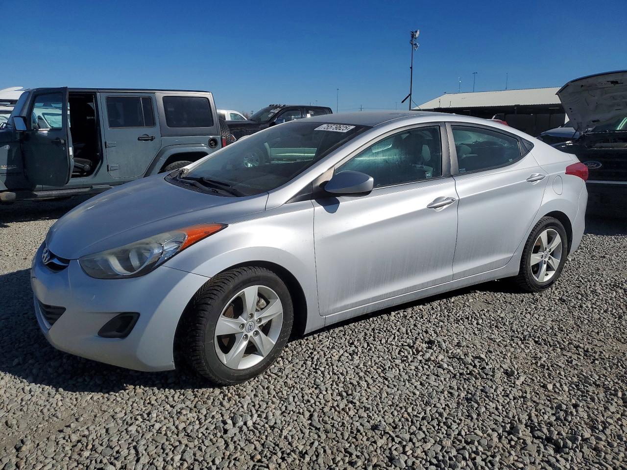 Salvage Hyundai ELANTRA Image