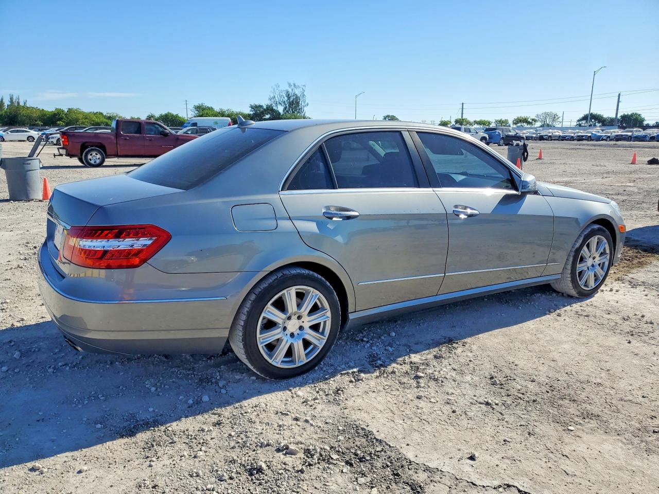 Mercedes-Benz E-Class 350