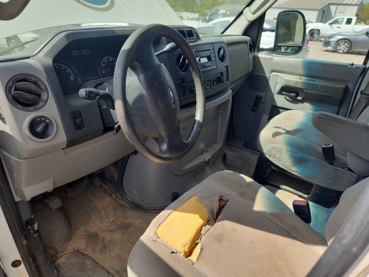 Ford Econoline E150 Van