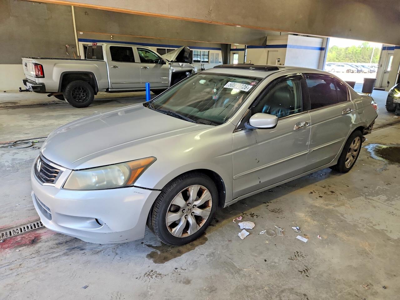 Salvage Honda Accord Image