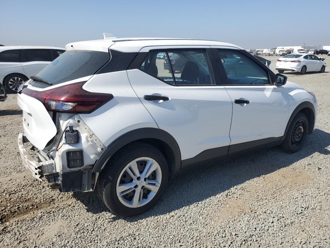 Nissan Kicks S