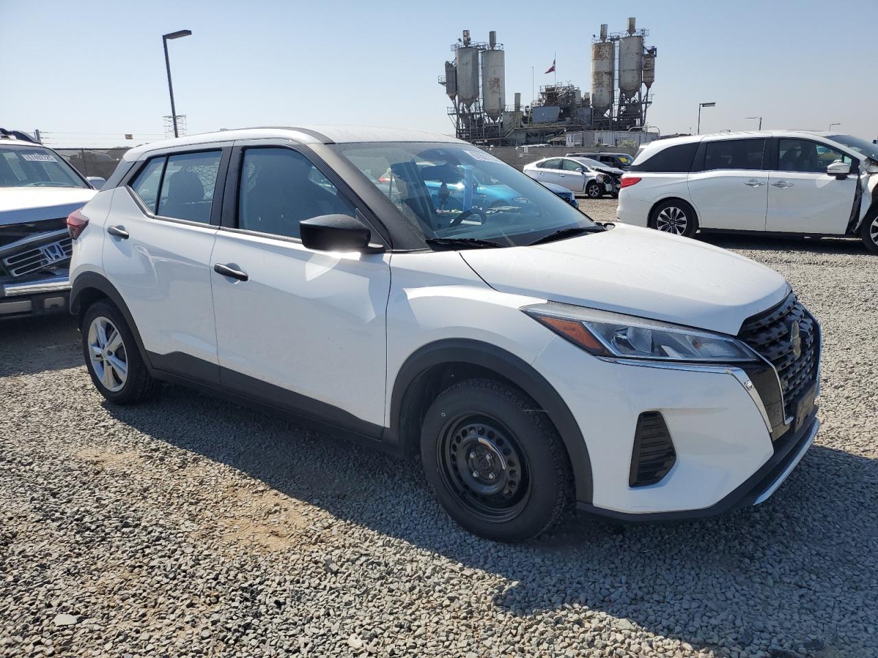 Nissan Kicks S