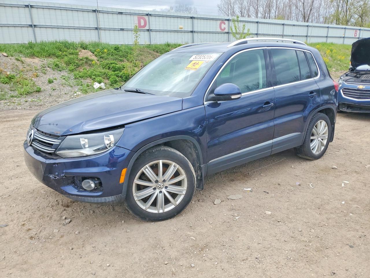 Salvage Volkswagen Tiguan Image