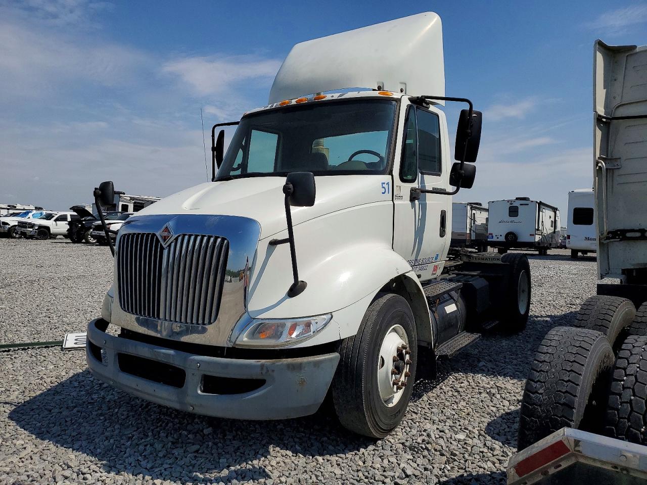 International 8000 8600