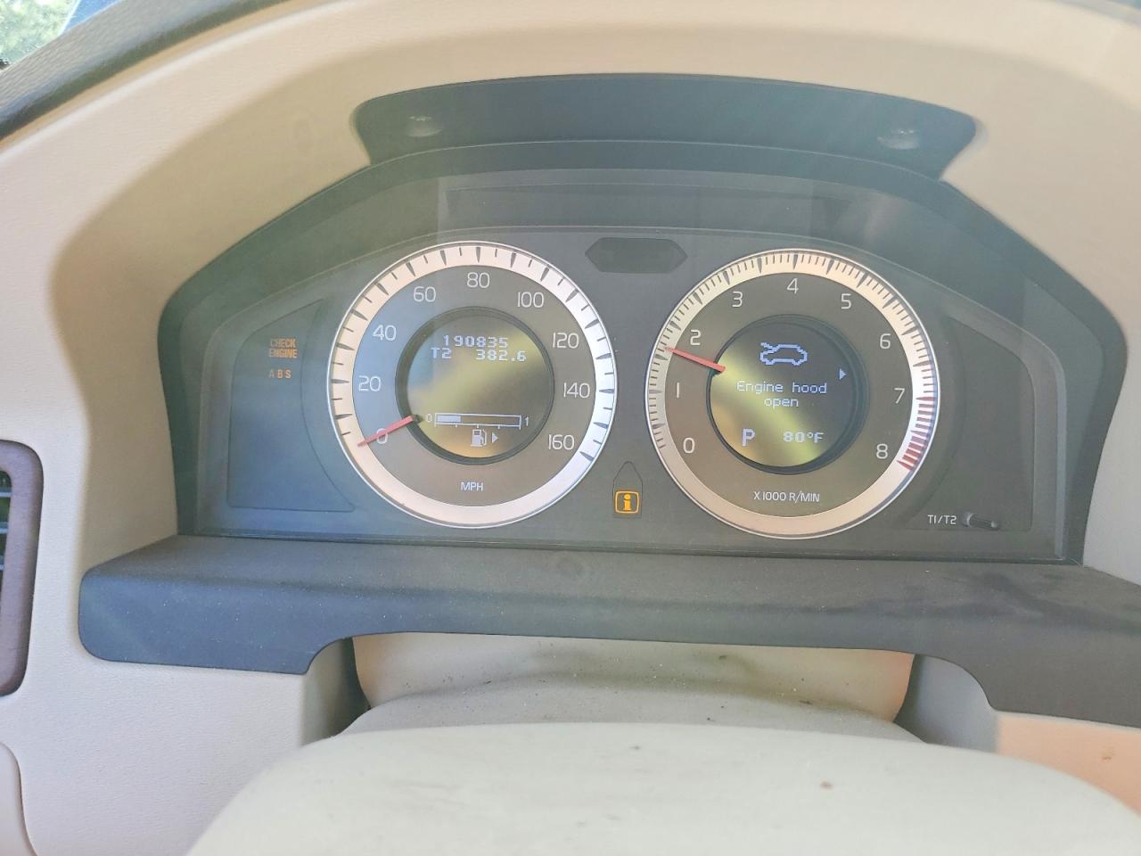 Volvo XC70 3.2