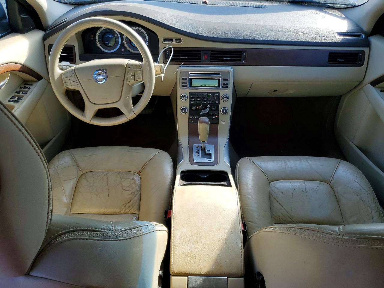 Volvo XC70 3.2
