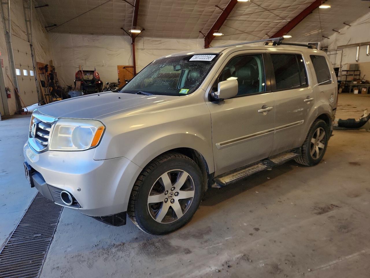 Salvage Honda Pilot Image