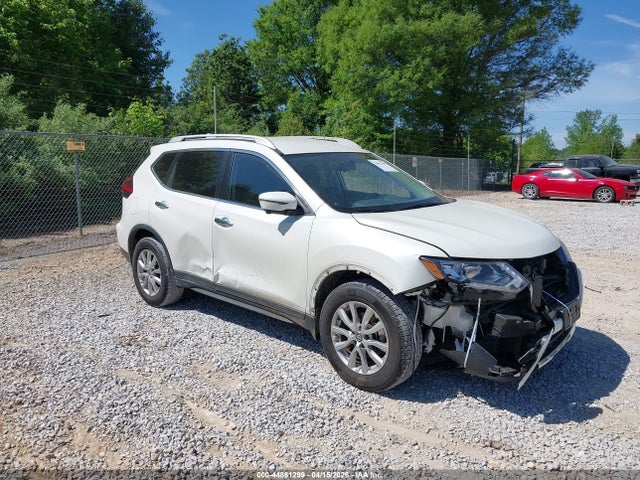 Salvage Nissan Rogue Image