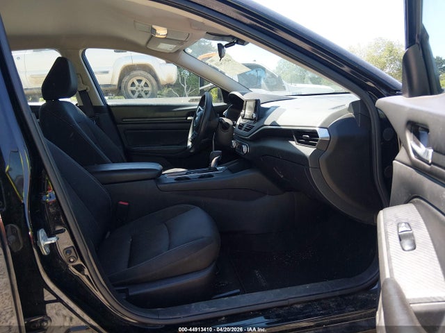 Nissan Altima S Fwd