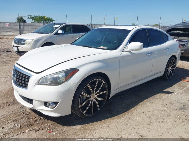 INFINITI M56