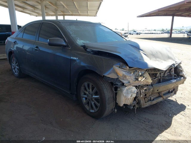 Salvage Toyota Camry Image