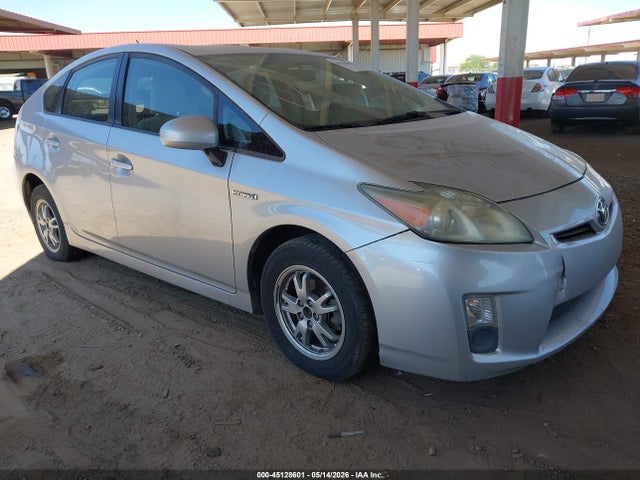Salvage Toyota Prius Image
