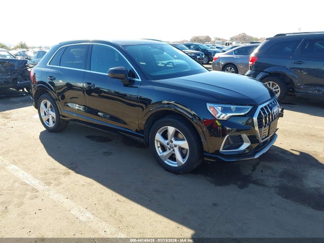 Salvage Audi Q3 Image
