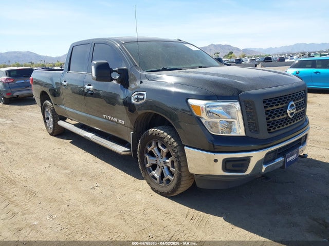 Salvage Nissan Titan Image