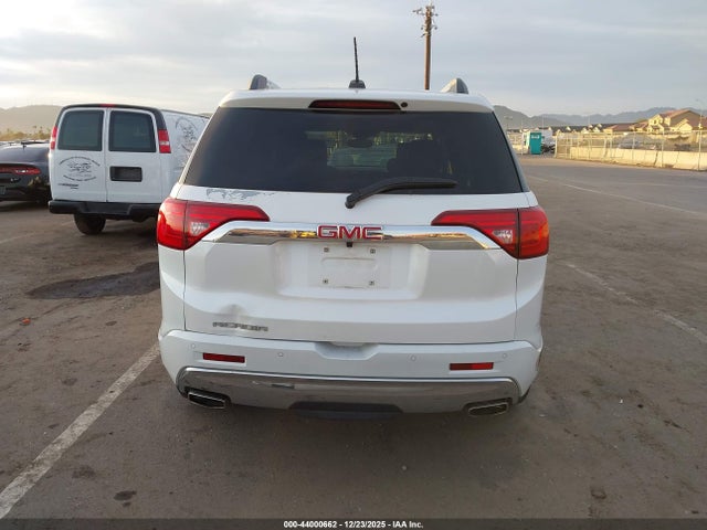 GMC Acadia Denali