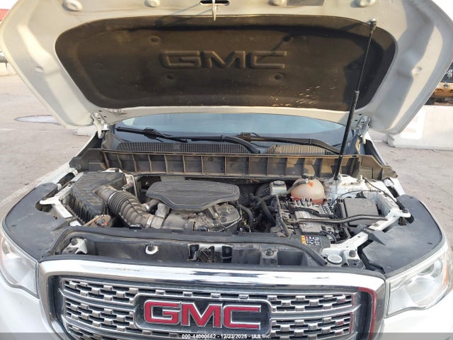 GMC Acadia Denali