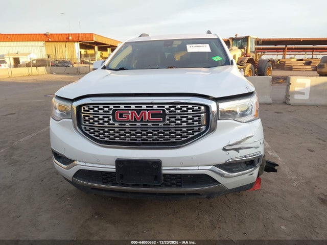 GMC Acadia Denali