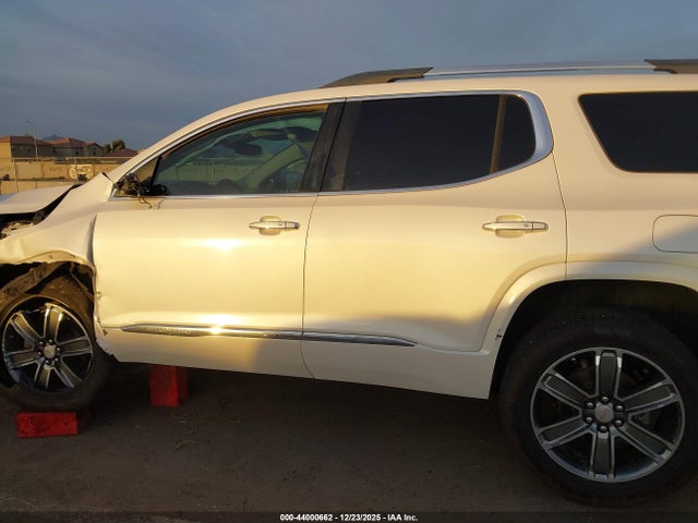 GMC Acadia Denali