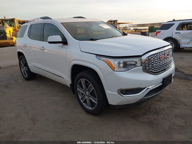 Salvage GMC Acadia Image