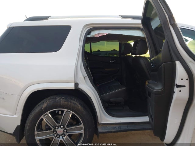 GMC Acadia Denali