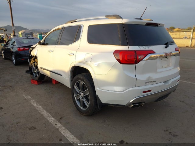 GMC Acadia Denali