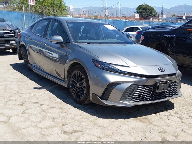 Salvage Toyota Camry Image