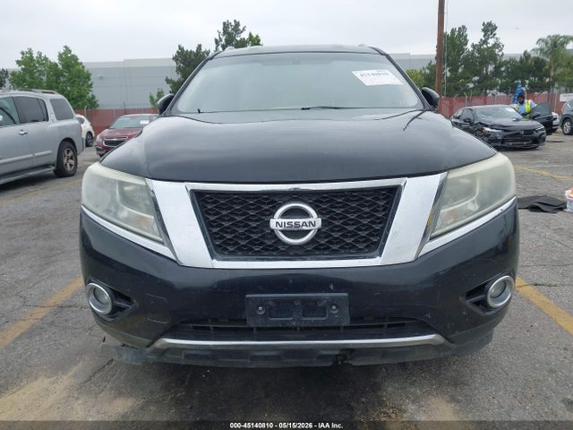 Nissan Pathfinder Sv